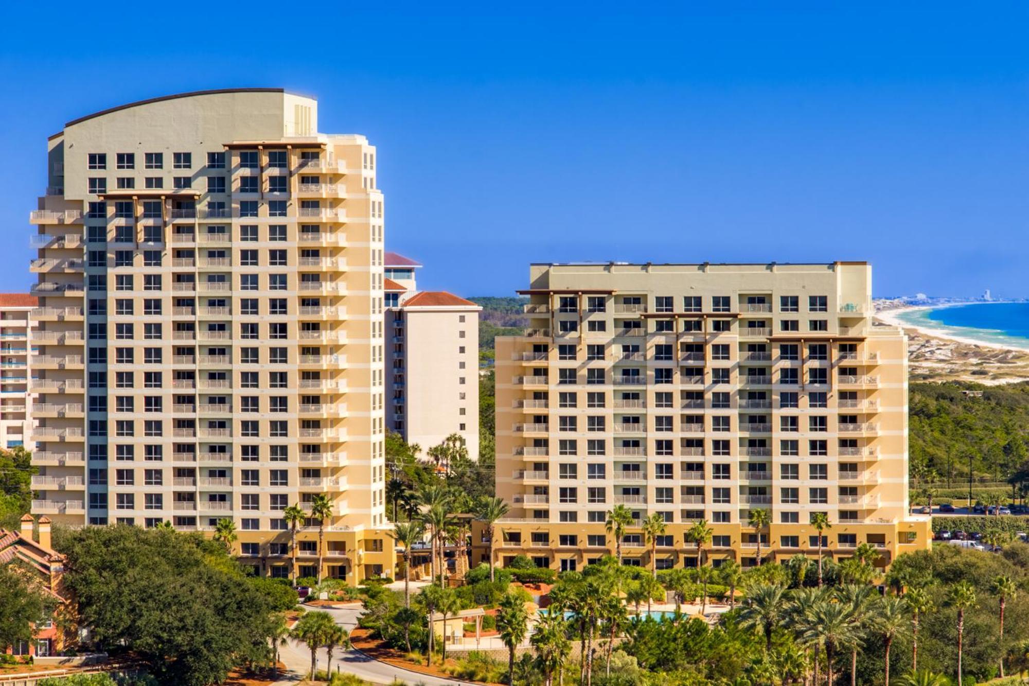 Luau Condos II Destin Room photo