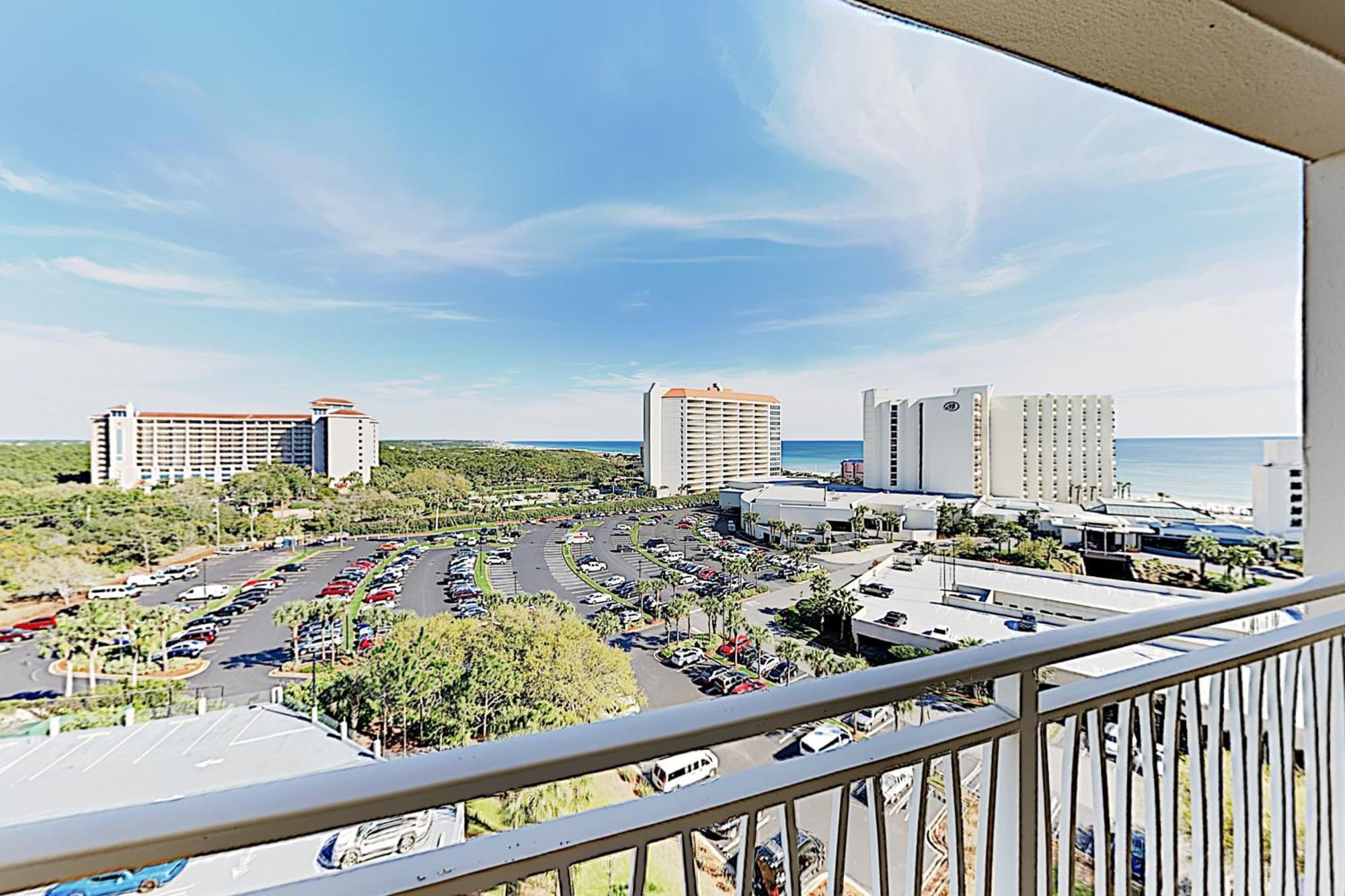 Luau Condos II Destin Room photo